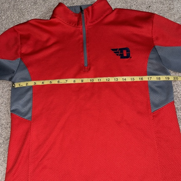 University of Dayton pullover medium shirt UD flyers long sleeve top athletic - Picture 6 of 9